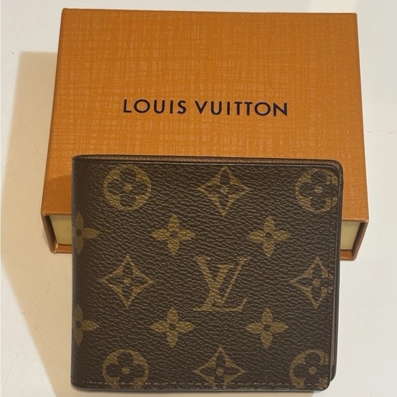 Louis Vuitton Monogram Brown Card Holder - Picture 1 of 3
